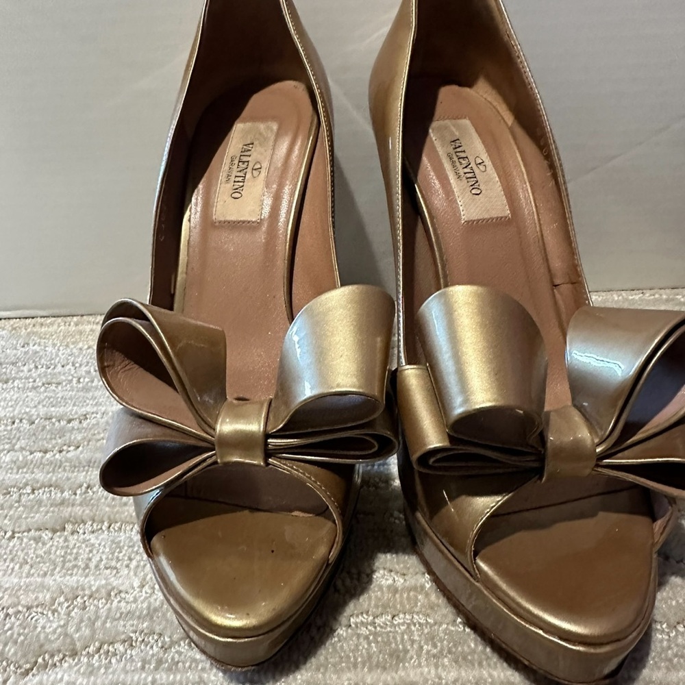 Valentino Couture Bow Pump Patent Leather 38.5